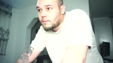 Snapshot of alexirr chatting on 02-08-25, 09:36 Alex online show from 02-08-25, 09:36