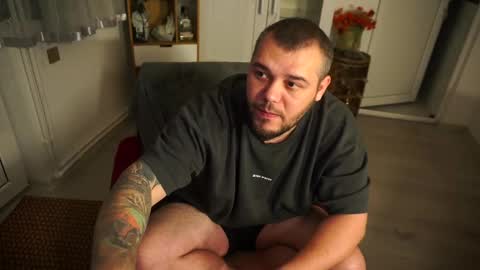 Snapshot of alexirr chatting on 02-16-25, 08:33 Alex online show from 02-16-25, 08:33