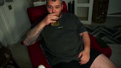 Snapshot of alexirr chatting on 03-08-25, 08:46 Alex online show from 03-08-25, 08:46