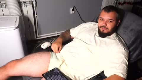 Snapshot of alexirr chatting on 09-13-25, 08:08 Alex online show from 09-13-25, 08:08