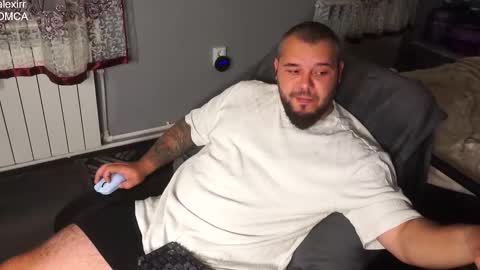 Snapshot of alexirr chatting on 10-25-25, 08:25 Alex online show from 10-25-25, 08:25