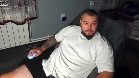 Snapshot of alexirr chatting on 10-26-25, 11:42 Alex online show from 10-26-25, 11:42