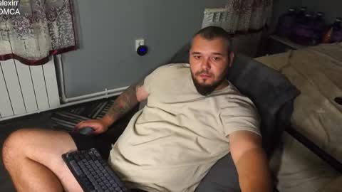 Snapshot of alexirr chatting on 10-28-25, 09:17 Alex online show from 10-28-25, 09:17