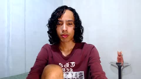 Snapshot of alexis21_ chatting on 04-29-26, 11:47 Alexis online show from 04-29-26, 11:47