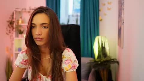 Alexis online show from 10-08-25, 01:20