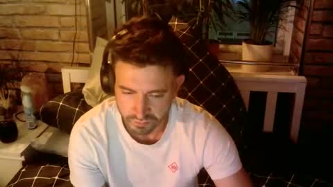 Snapshot of alexlive1 chatting on 09-26-25, 08:57 alexlive1 online show from 09-26-25, 08:57