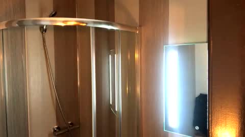 Snapshot of alexlive1 chatting on 10-20-25, 08:53 alexlive1 online show from 10-20-25, 08:53