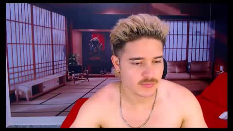 Snapshot of alexpierss chatting on 10-10-25, 07:13 Alex online show from 10-10-25, 07:13