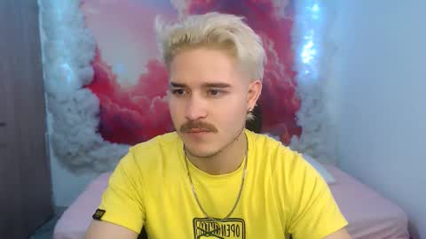 Snapshot of alexpierss chatting on 10-20-25, 07:14 Alex online show from 10-20-25, 07:14