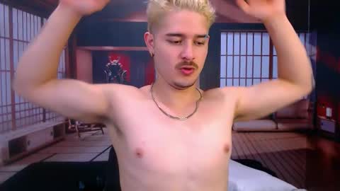 Snapshot of alexpierss chatting on 10-23-25, 07:12 Alex online show from 10-23-25, 07:12