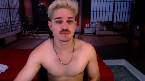 Snapshot of alexpierss chatting on 10-24-25, 07:21 Alex online show from 10-24-25, 07:21