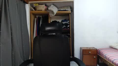 Snapshot of alexriversx chatting on 03-13-26, 06:47 Alexander online show from 03-13-26, 06:47