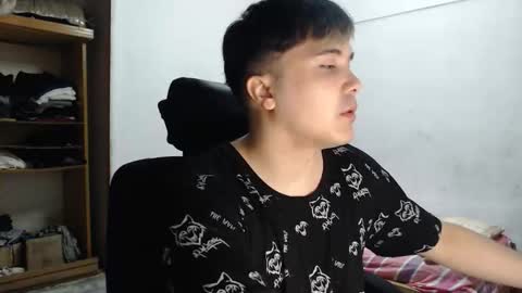 Snapshot of alexriversx chatting on 03-21-26, 06:55 Alexander online show from 03-21-26, 06:55