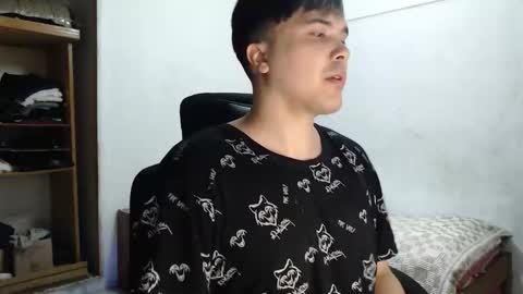 Snapshot of alexriversx chatting on 03-22-26, 07:50 Alexander online show from 03-22-26, 07:50