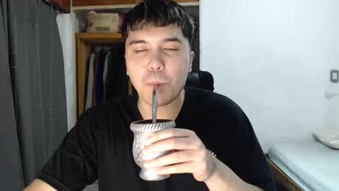 Snapshot of alexriversx chatting on 04-02-26, 04:37 Alexander online show from 04-02-26, 04:37