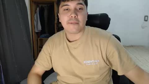 Snapshot of alexriversx chatting on 04-11-26, 06:34 Alexander online show from 04-11-26, 06:34