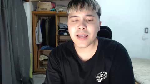 Snapshot of alexriversx chatting on 04-15-26, 08:20 Alexander online show from 04-15-26, 08:20