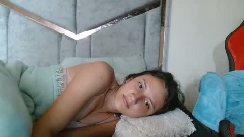 alex y luisa online show from 05-13-26, 01:52