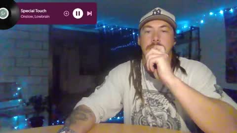 Alex online show from 06-05-26, 06:42