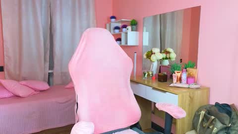 Alex online show from 10-21-25, 12:39