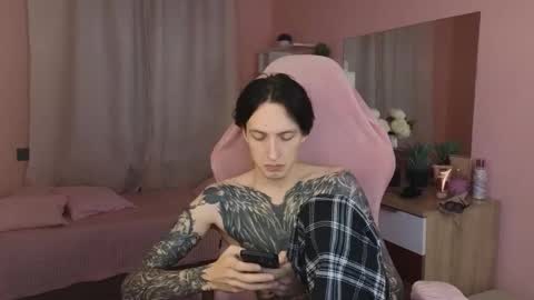 Alex online show from 11-18-25, 12:09