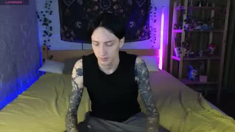 Alex online show from 02-01-26, 01:04