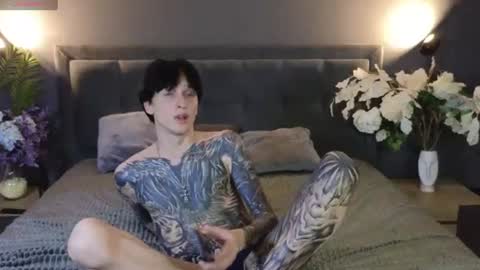 Alex online show from 06-18-26, 08:14