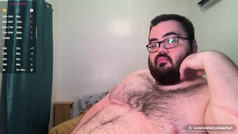 Snapshot of alexxxbear chatting on 05-08-26, 05:35 alexxxbear online show from 05-08-26, 05:35