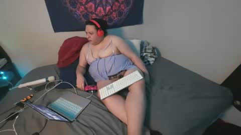 alexxxis2011x3 online show from 02-02-25, 08:24