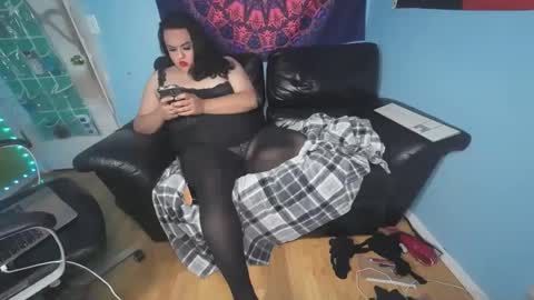 alexxxis2011x3 online show from 12-01-25, 05:56