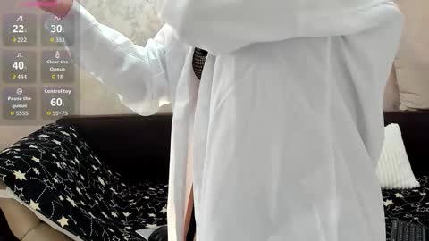 Snapshot of alexya_kat chatting on 10-17-25, 06:27 alexya_kat online show from 10-17-25, 06:27