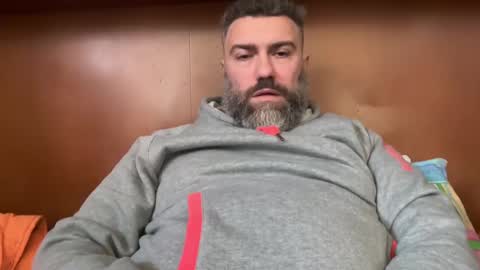 Snapshot of alfali chatting on 12-28-24, 01:06 alfali online show from 12-28-24, 01:06