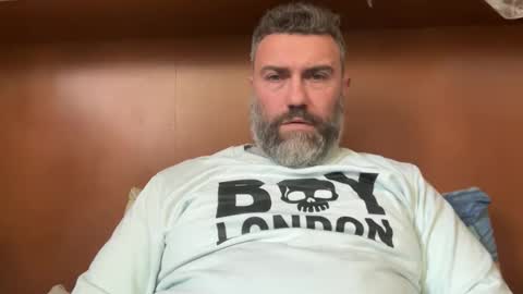 Snapshot of alfali chatting on 11-09-25, 01:42 alfali online show from 11-09-25, 01:42