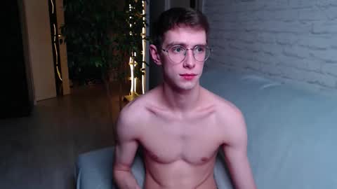 Alfie online show from 10-04-25, 04:10