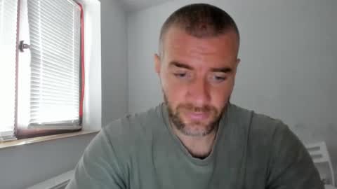 alfiesolomons87 online show from 11-04-25, 09:30