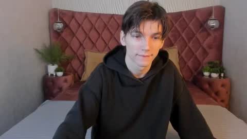 Alfred online show from 10-28-25, 07:01