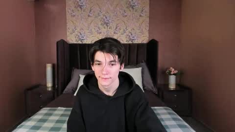 Alfred online show from 11-18-25, 07:46