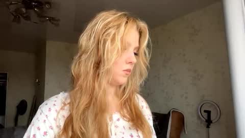 Maria online show from 10-13-25, 07:08