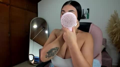 Snapshot of alheli_16 chatting on 02-24-26, 12:25 Alheli online show from 02-24-26, 12:25