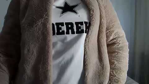 Snapshot of alia054 chatting on 01-13-25, 03:58 Alia online show from 01-13-25, 03:58