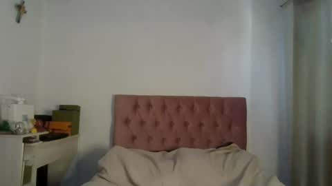 Snapshot of alia054 chatting on 01-22-25, 03:51 Alia online show from 01-22-25, 03:51