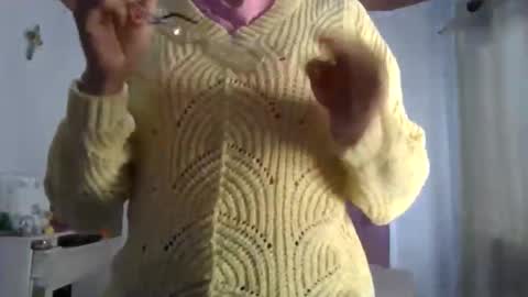 Snapshot of alia054 chatting on 01-25-25, 04:03 Alia online show from 01-25-25, 04:03