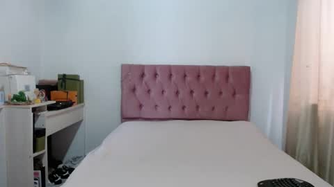 Snapshot of alia054 chatting on 09-20-25, 12:50 Alia online show from 09-20-25, 12:50