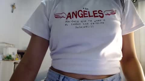 Snapshot of alia054 chatting on 09-24-25, 12:41 Alia online show from 09-24-25, 12:41