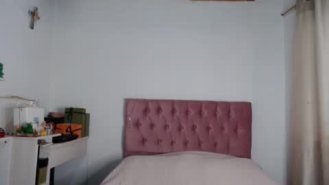 Snapshot of alia054 chatting on 10-06-25, 12:35 Alia online show from 10-06-25, 12:35