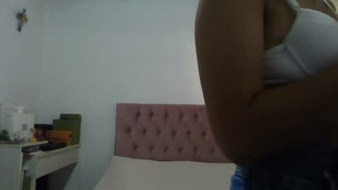 Alia      Anjali  online show from 01-25-25, 12:47