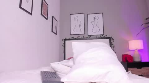  Alia Rodriguez  online show from 03-10-25, 08:23