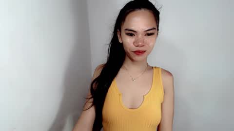 Snapshot of aliahadams chatting on 10-08-25, 07:33 ALIAH online show from 10-08-25, 07:33