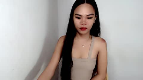 Snapshot of aliahadams chatting on 10-18-25, 06:41 ALIAH online show from 10-18-25, 06:41