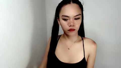 Snapshot of aliahadams chatting on 10-27-25, 05:44 ALIAH online show from 10-27-25, 05:44